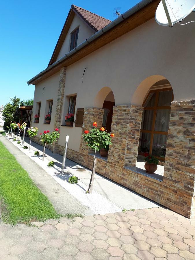 Anna Bathory Apartmanhaz Hajdúszoboszló Zewnętrze zdjęcie