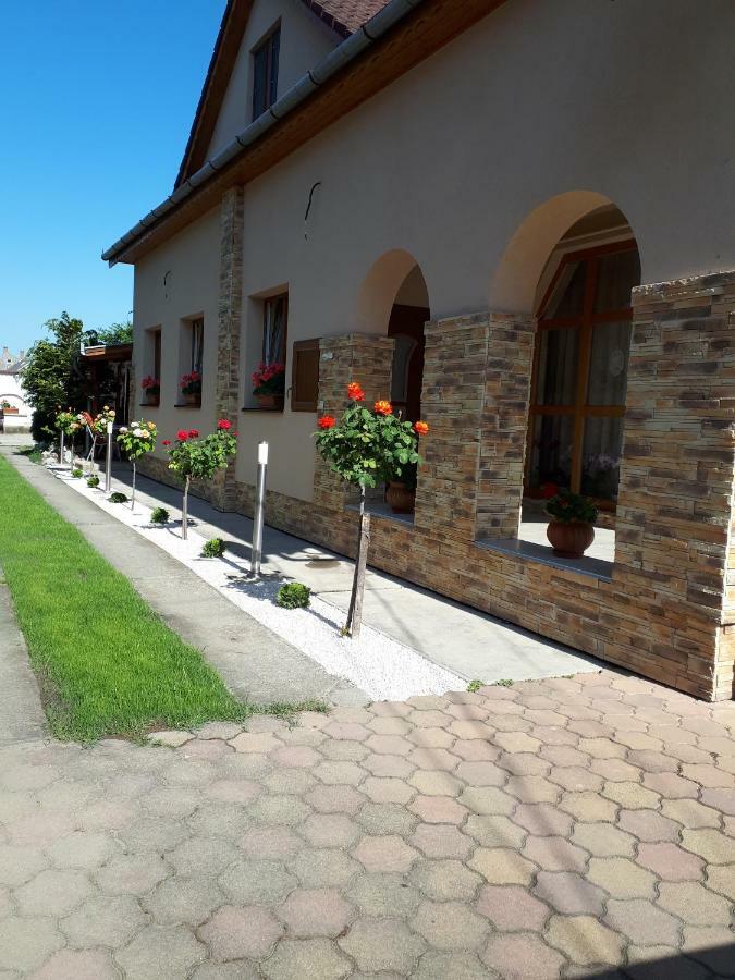 Anna Bathory Apartmanhaz Hajdúszoboszló Zewnętrze zdjęcie