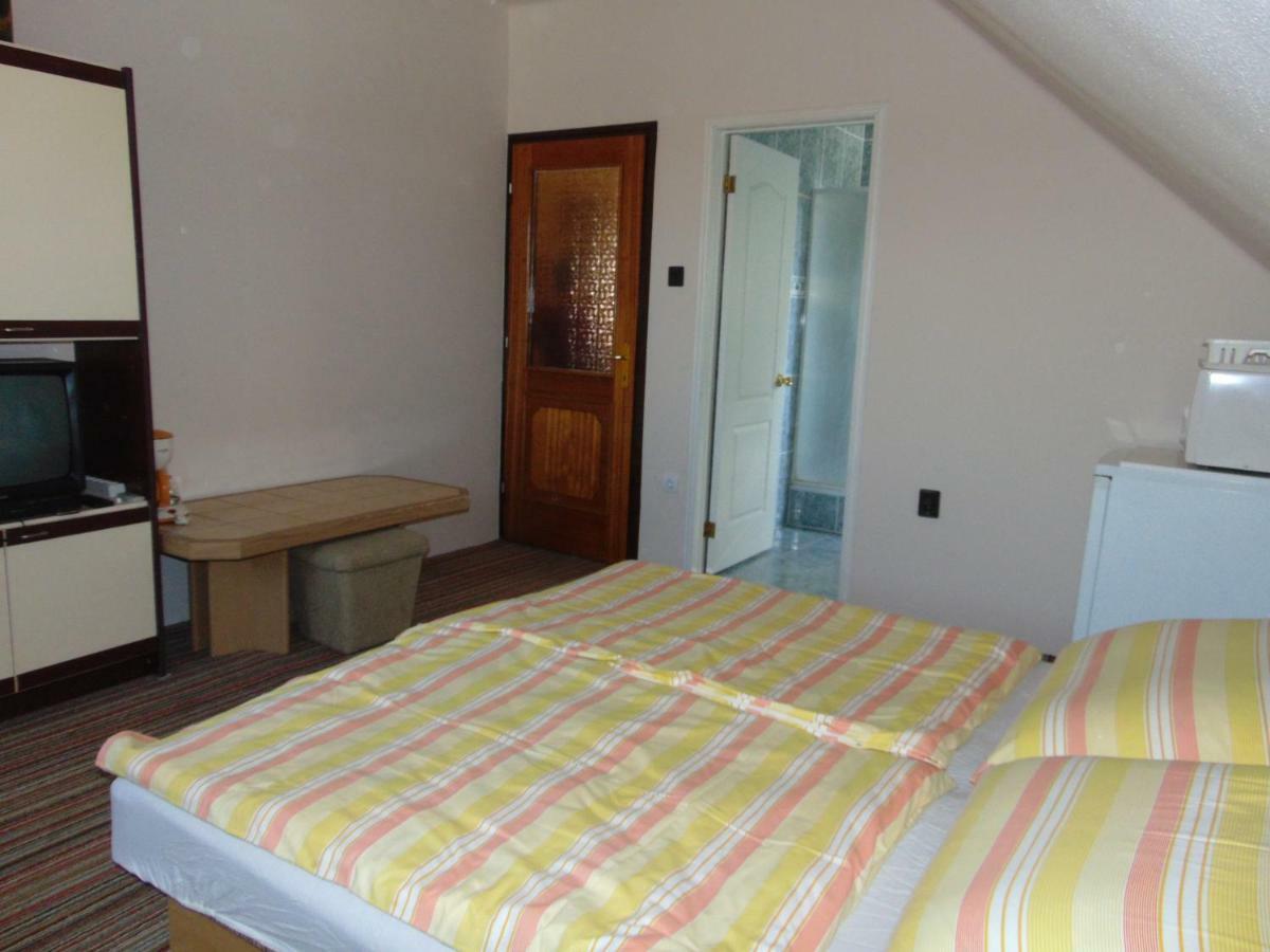 Anna Bathory Apartmanhaz Hajdúszoboszló Zewnętrze zdjęcie